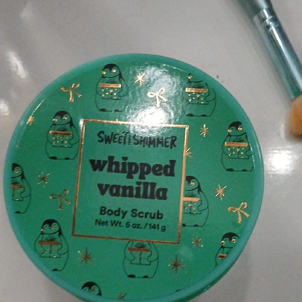 Green Exfoliant Scrub Bath & Body